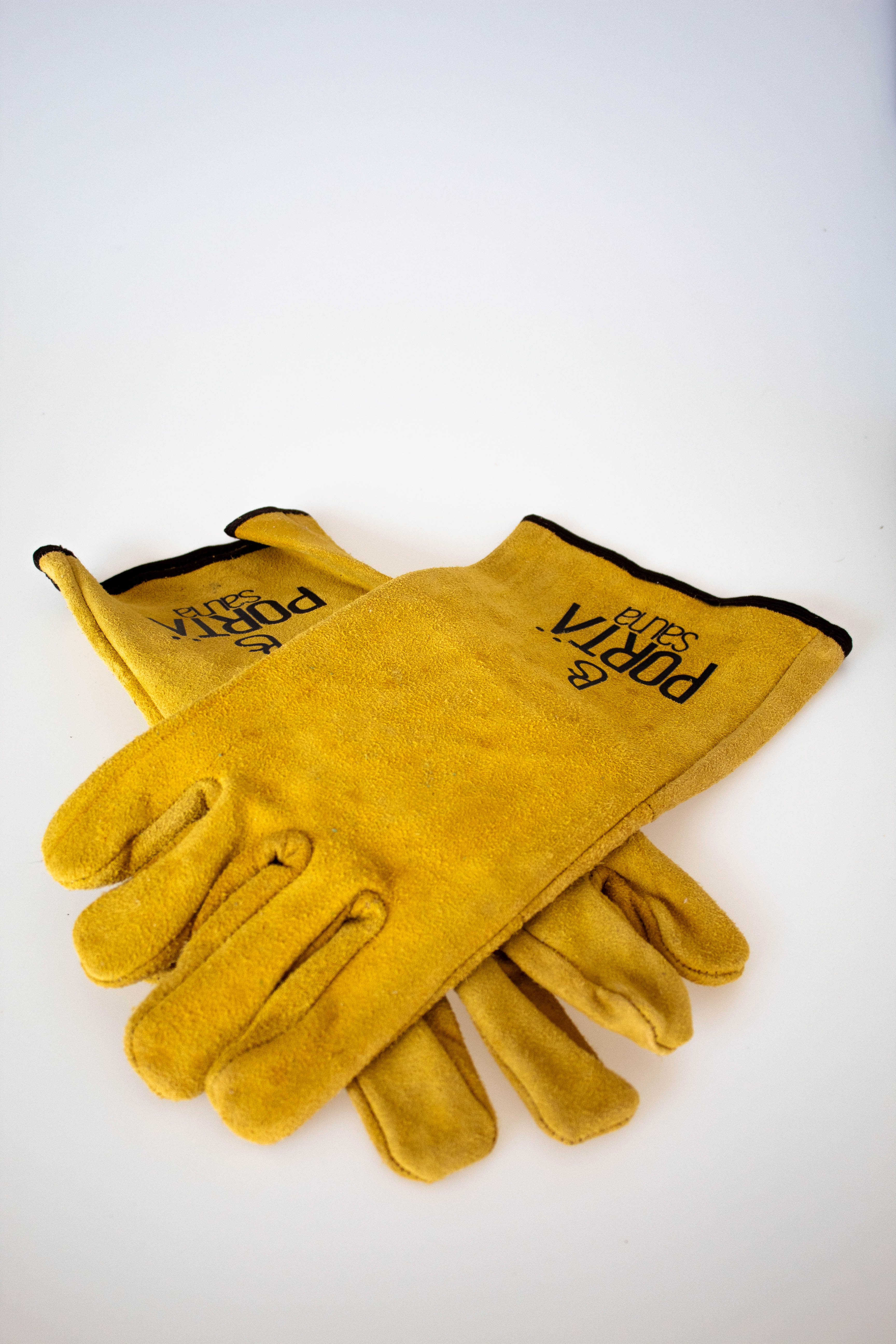 PortaSauna | Heatproof Fire Gloves - PortaSauna | The Portable Sauna  #